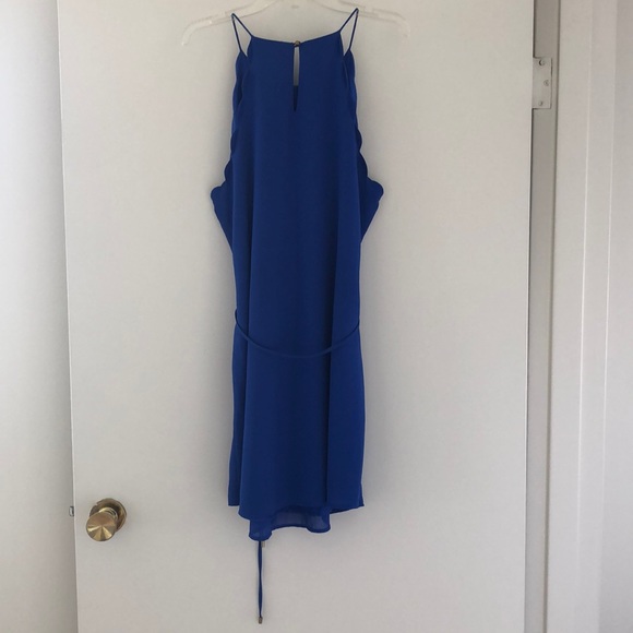 Lost April Shift Dress with Scalloped Edging - Picture 2 of 7